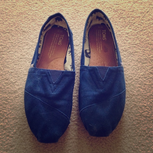 TOMS Shoes - Size10 women's navy TOMS
