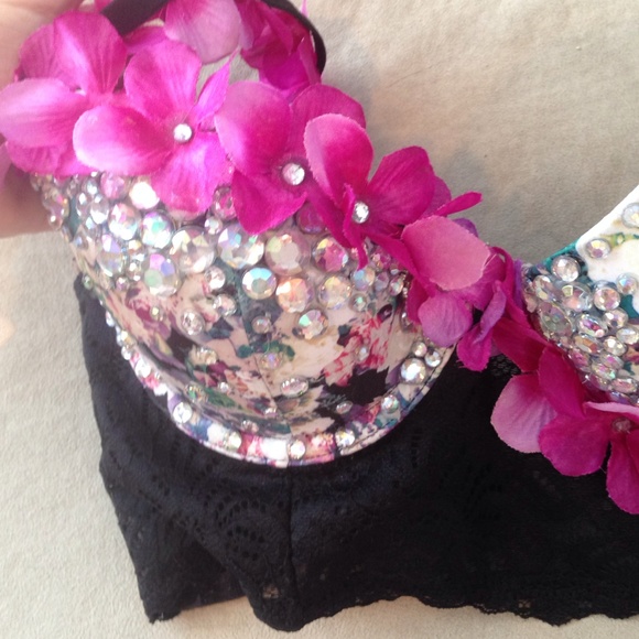 Top! - Picture 3 of 4