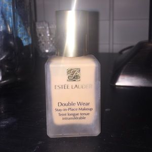 Estée Lauder double wear foundation