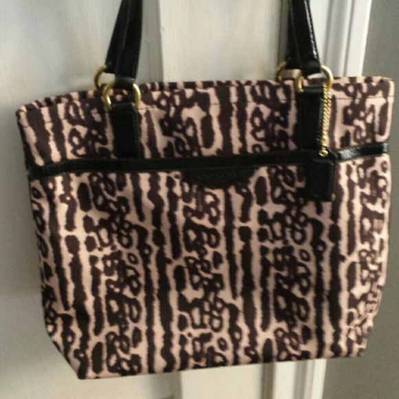 SALE! Authentic Coach Tote Leopard design