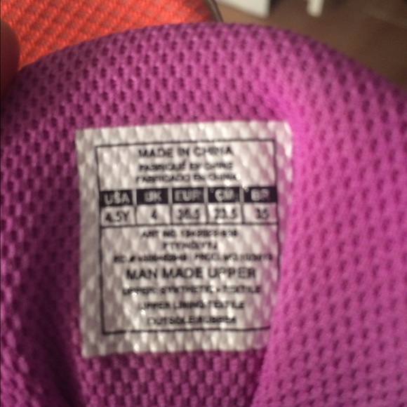 under amour running shoes - Picture 2 of 4