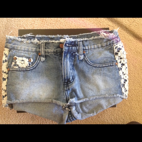 Lace Denim Shorts! - Picture 2 of 4