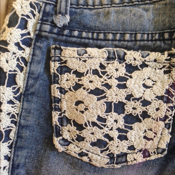 Lace Denim Shorts! - Picture 3 of 4