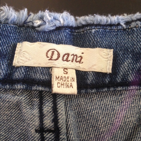 Lace Denim Shorts! - Picture 4 of 4