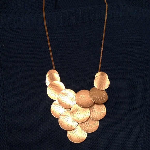 Gold disc necklace