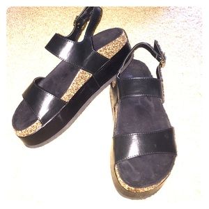 Birkenstock-inspired platform sandals