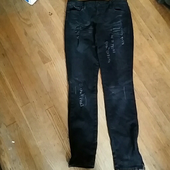 Distressed jeans - Picture 2 of 3