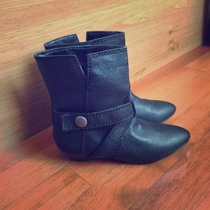 Bakers ankle boots