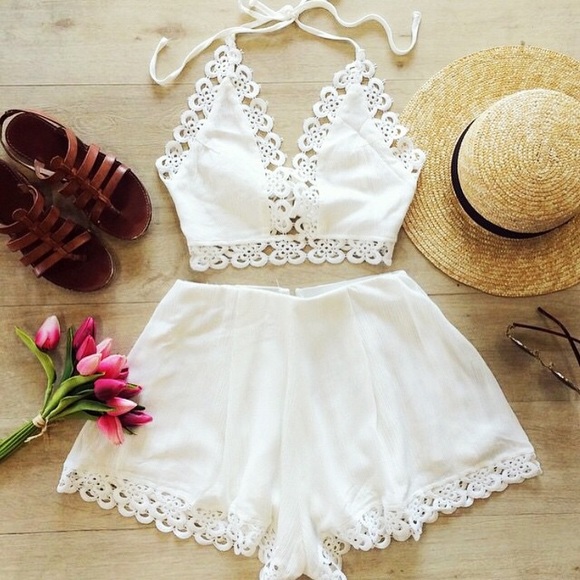 🚫SOLD🚫White lace matching set - Picture 2 of 4