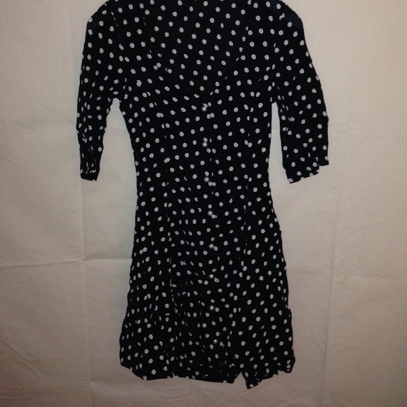 Vintage peep back floral dress