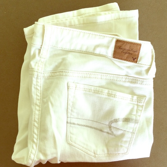 American Eagle White Jeans