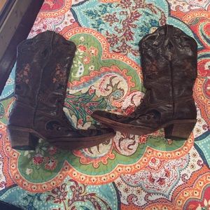 Corral boots