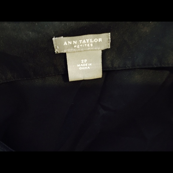 <Ann Taylor> black ribbon sleeveless top - Picture 2 of 3