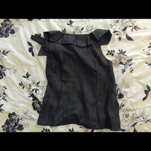 <Ann Taylor> black ribbon sleeveless top - Picture 3 of 3
