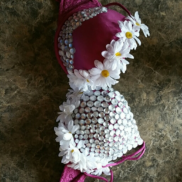 Rave bra