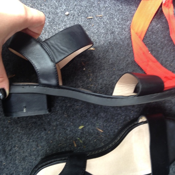 Topshop Black Sandals - Picture 3 of 4