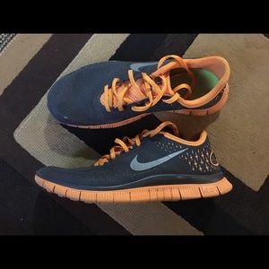Nike shoes size 10