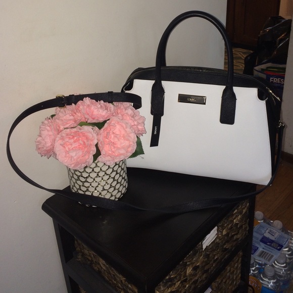 BRAND NEW DKNY purse