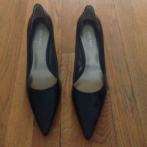 Size 9 black pointed toe Nine West heels