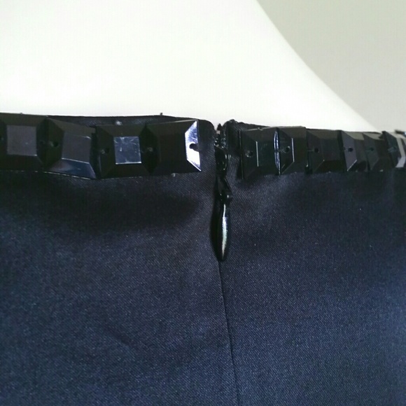 Black Dress - Picture 4 of 7