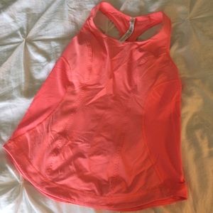 Lululemon top