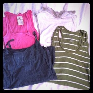 🌸Bundle of tank tops!!