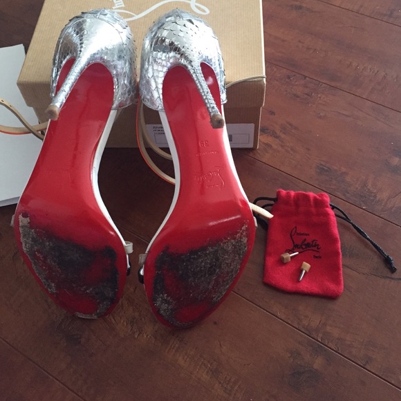 Authentic Christian Louboutin Arnold Python heels - Picture 3 of 4