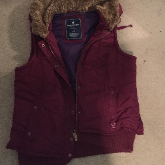 Barely worn American eagle warm vest