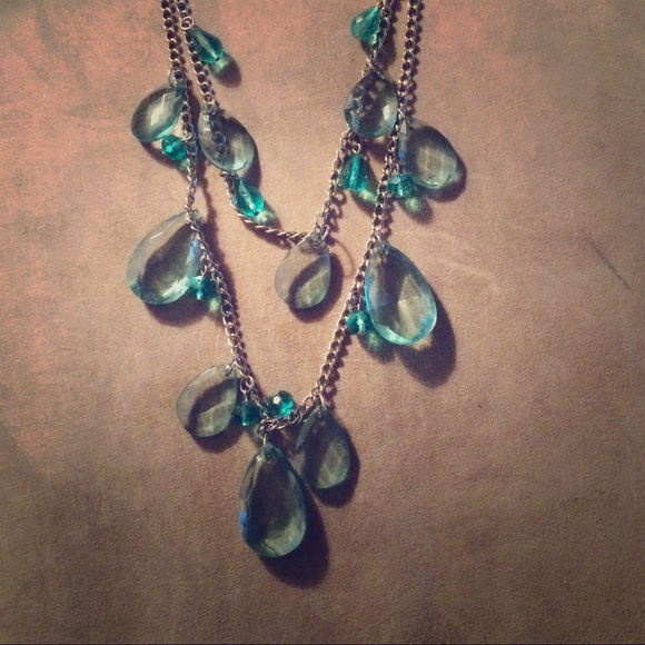 Statement necklace
