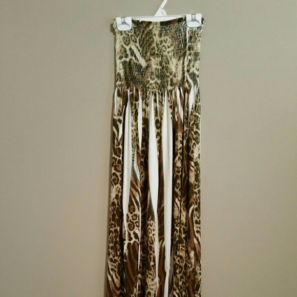 Long sleeveless dress