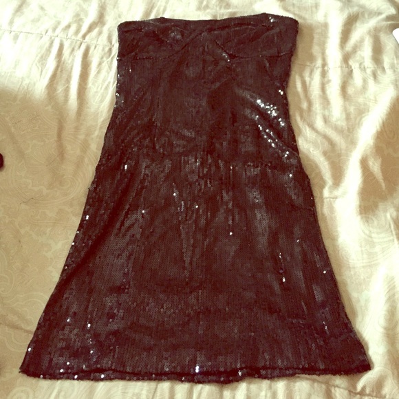 L V L x Boutique - Picture 1 of 1