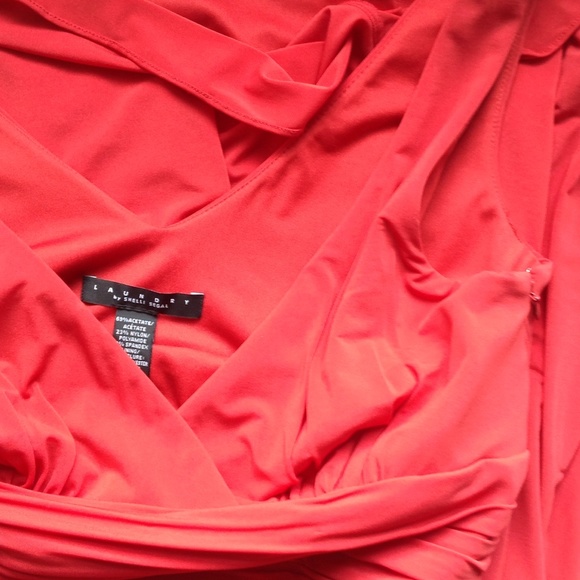 Red evening dress - Picture 4 of 4