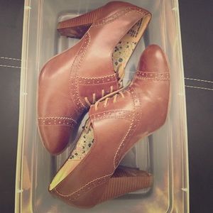 Brown Saddle Shoe Pumps