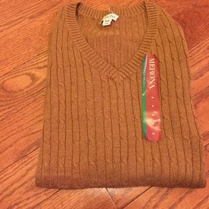 Reduced! Brand new Light weight cable knit sweater