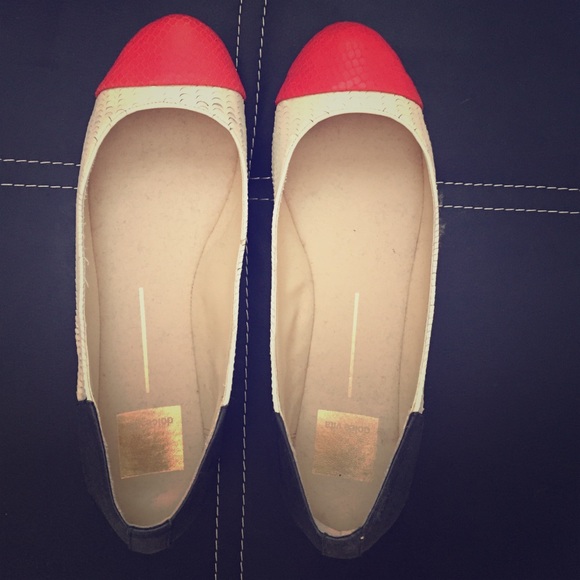 Red White and Black Dolce Vita Flats - Picture 1 of 3