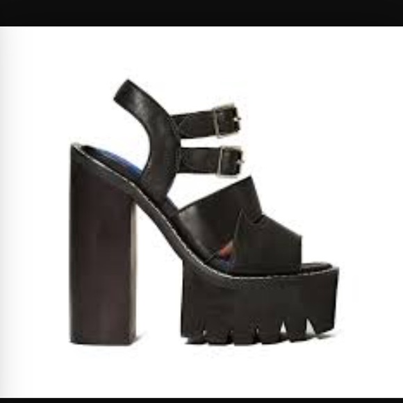 Jeffrey Campbell Shoes - 🤘🏼sale🤘🏼Jeffrey Campbell black chunky heels