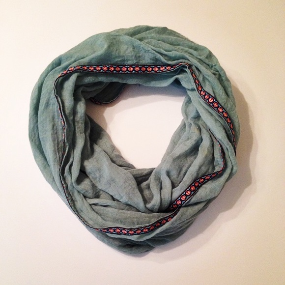 Buckle Accessories - Printed Trim Infinity Scarf