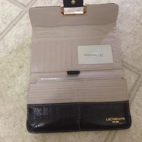 Wallet - Picture 2 of 4