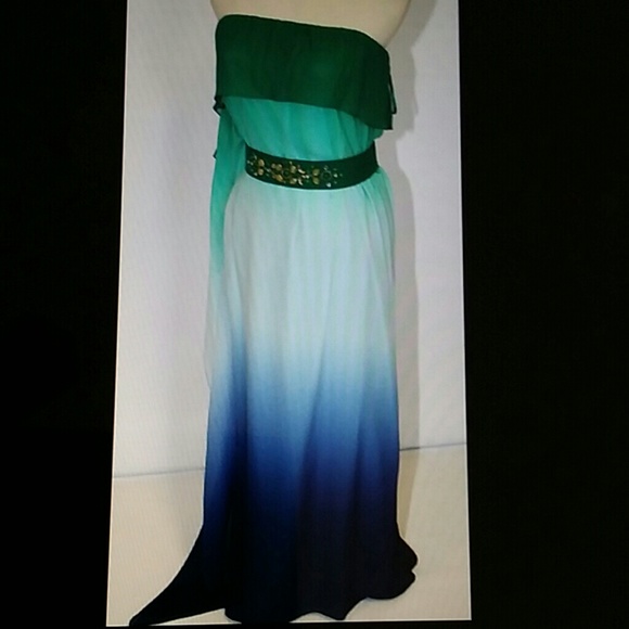 Dress - Picture 2 of 3