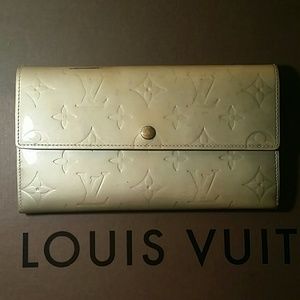 100% Authentic Louis Vuitton Vernis Snap Wallet