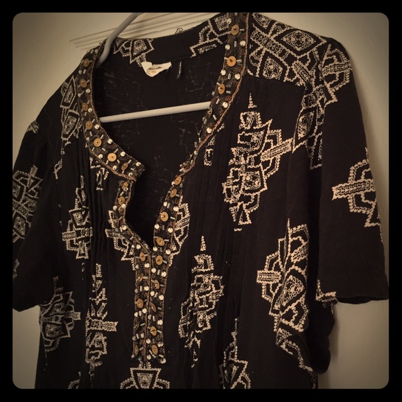Anthropologie akemi + kim crop shirt