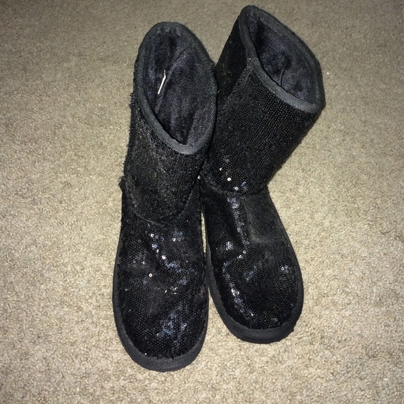 Black boots - Picture 1 of 4