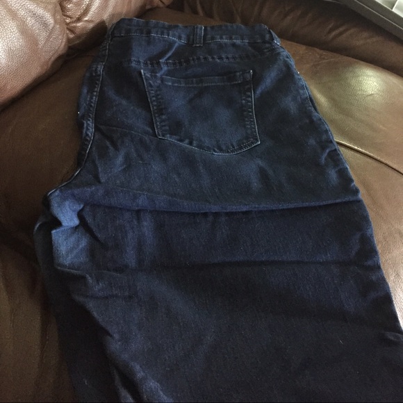 Lane Bryant stretch denim capris - Picture 2 of 4