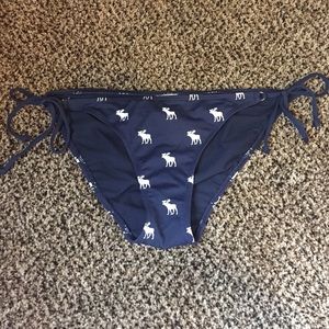 #28 🎉A&F Swim Bottoms