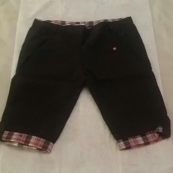 I am selling some nice cargo shorts for mens - Picture 1 of 2