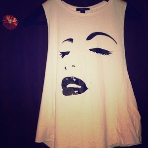 Marilyn Monroe graphic t.