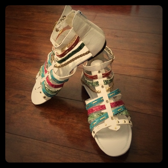 Sandles