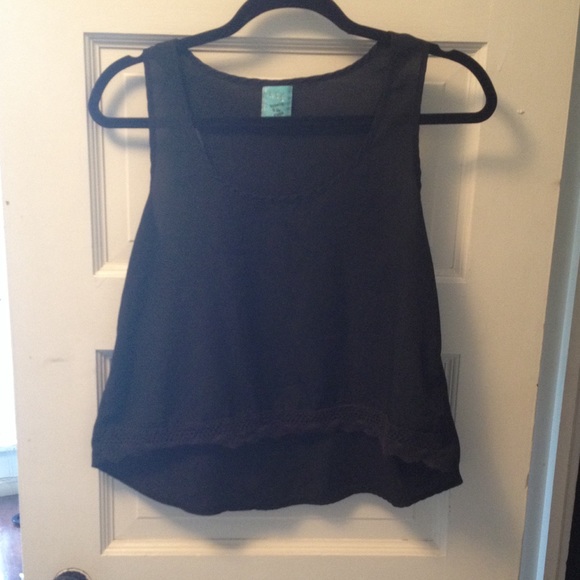 Black high low crop top lace trim