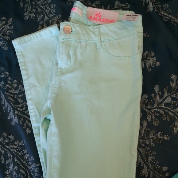 NWT Mint Skinny Jeans!