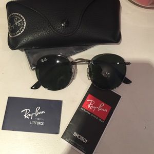 Round Ray-Bans